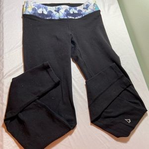 Cute Black Reversible Ivivva Leggings!